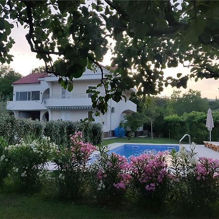 Villa Montanja 헤르섹 외부 사진