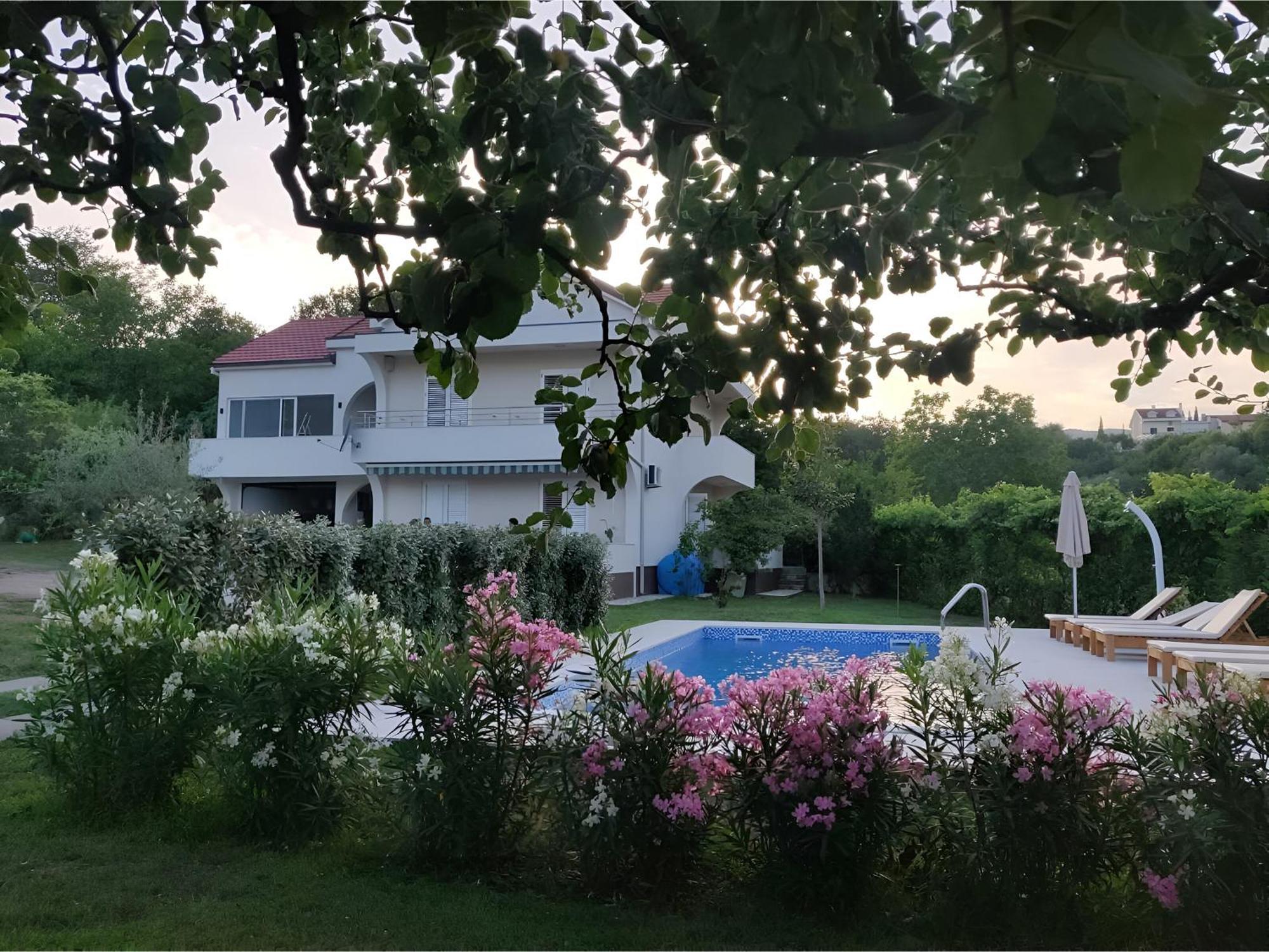 Villa Montanja 헤르섹 외부 사진